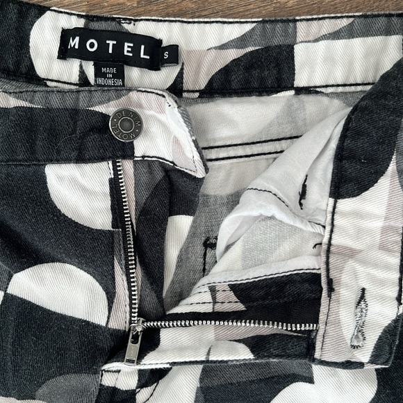 Motel Rocks Pants - Picture 4 of 6